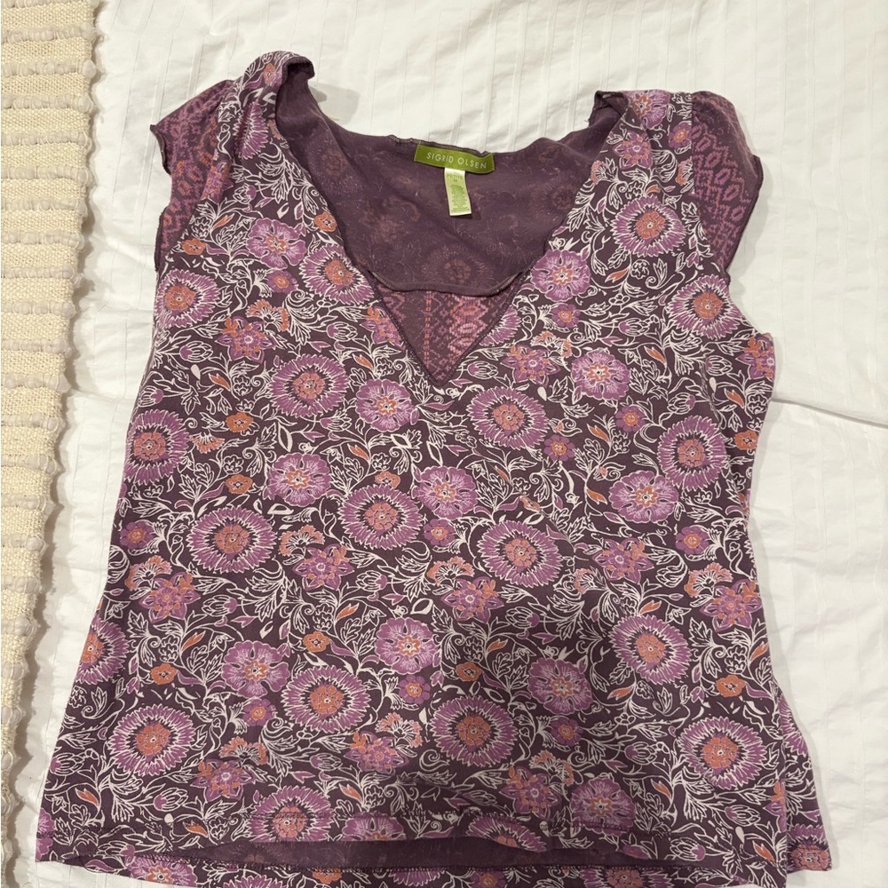 Floral V-Neck Sleeveless Top - Purple